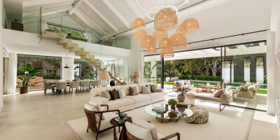 Villa for sale in Estepona, Andalusia