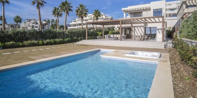 4 bedroom  Villa for sale in Estepona, Spain