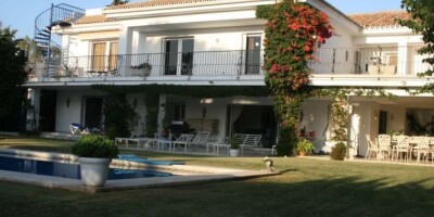 5 bedroom  Villa for sale in Estepona, Andalusia