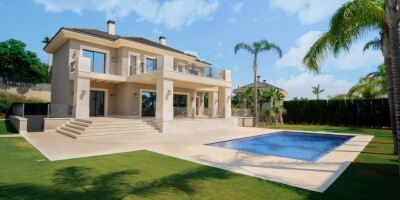 Villa for sale in Los Flamingos, Marbella, Andalusia