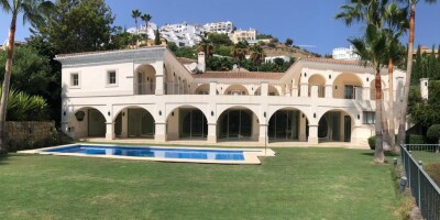 Villa for sale in Los Arqueros, Spain