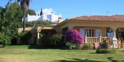 Villa for sale in Estepona, Andalusia