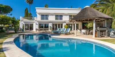 4 bedroom  Villa for sale in The Golden Mile, Spain