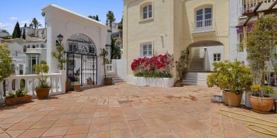 Villa for sale in Marbella, Andalusia