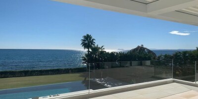 9 bedroom  Villa for sale in Estepona, Andalusia