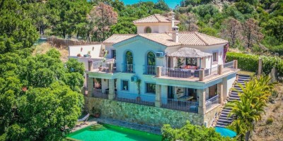 Villa for sale in Estepona, Spain
