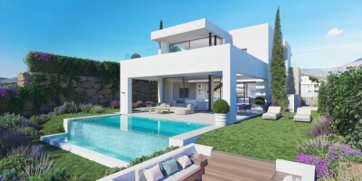 Villa for sale in Estepona, Spain