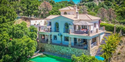 3 room  Villa for sale in Estepona, Spain