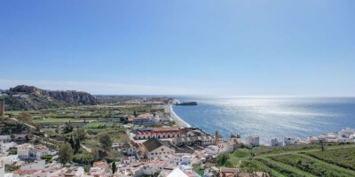 Villa for sale in Salobreña, Andalusia