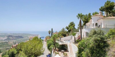 Villa for sale in Salobreña, Spain