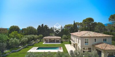 7 room  Villa for sale in Mougins, France