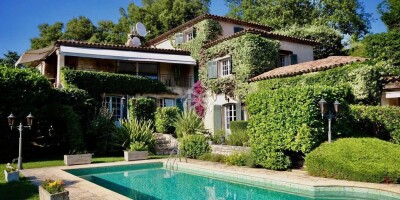 12 room  Villa for sale in La Colle-sur-Loup, France