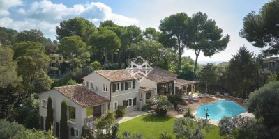 7 room  Villa for sale in Mougins, French Riviera