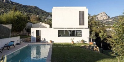 6 room  Villa for sale in Vence, France