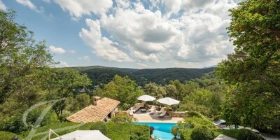 Farmhouse for sale in Aix-en-Provence, French Riviera