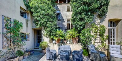 9 bedroom  House for sale in Aix-en-Provence, France