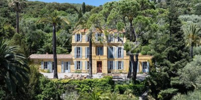 23 room  Villa for sale in Grasse, French Riviera