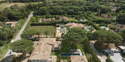 8 bedroom  Villa for sale in Saint-Tropez, France