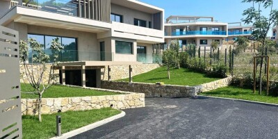 5 room  Villa for sale in Mougins, France