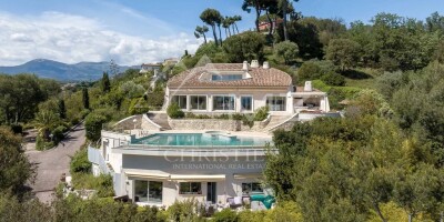 8 room  Villa for sale in Cagnes-sur-Mer, France