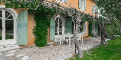 7 room  Villa for sale in Grasse, French Riviera