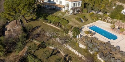 7 room  Villa for sale in Vence, France