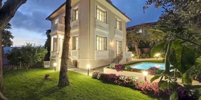 7 room  Villa for sale in Nice, France