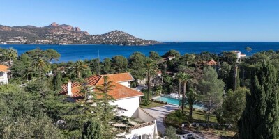 8 room  Villa for sale in Saint-Raphaël, France