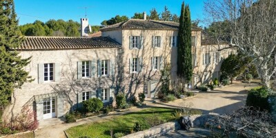 14 room  Villa for sale in Aix-en-Provence, French Riviera