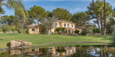 8 room  Villa for sale in Mougins, France
