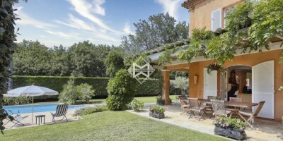 8 room  House for sale in Saint-Tropez, France