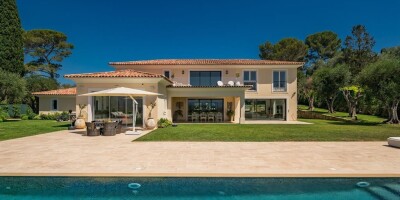 8 room  Villa for sale in Mougins, French Riviera
