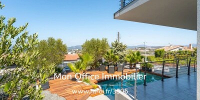 6 room  Villa for sale in Saint-Raphaël, France