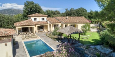 10 room  Villa for sale in Bormes-les-Mimosas, French Riviera