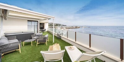 6 room  Villa for sale in Cannes, France