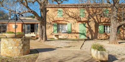 Castle for sale in Aix-en-Provence, France