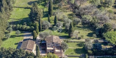 6 room  Villa for sale in Mougins, French Riviera