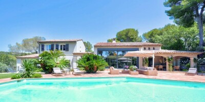 7 room  Villa for sale in Mougins, France
