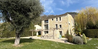 6 room  House for sale in Vence, French Riviera