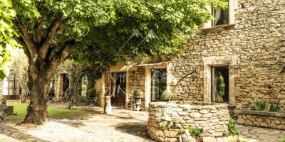 10 room  House for sale in L'Isle-sur-la-Sorgue, France