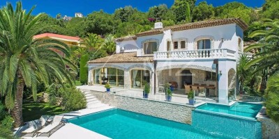 4 bedroom  Villa for sale in Vallauris, France