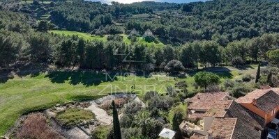 5 room  House for sale in Saint-Cyr-sur-Mer, France