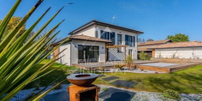 6 room  House for sale in La Teste-de-Buch, France
