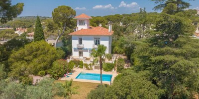 10 room  Villa for sale in Saint-Raphaël, France