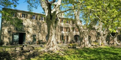 9 bedroom  Villa for sale in Saint-Rémy-de-Provence, France