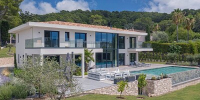 7 room  Villa for sale in Mougins, France