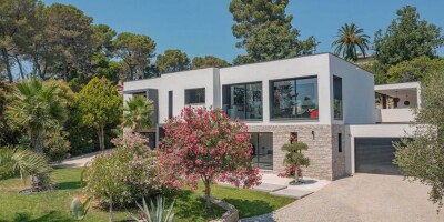 7 room  Villa for sale in Mougins, French Riviera