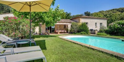 10 room  Villa for sale in Aix-en-Provence, France