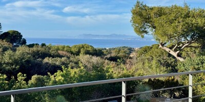 6 bedroom  Villa for sale in Six-Fours-les-Plages, France