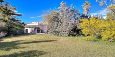 6 room  Villa for sale in Mougins, French Riviera
